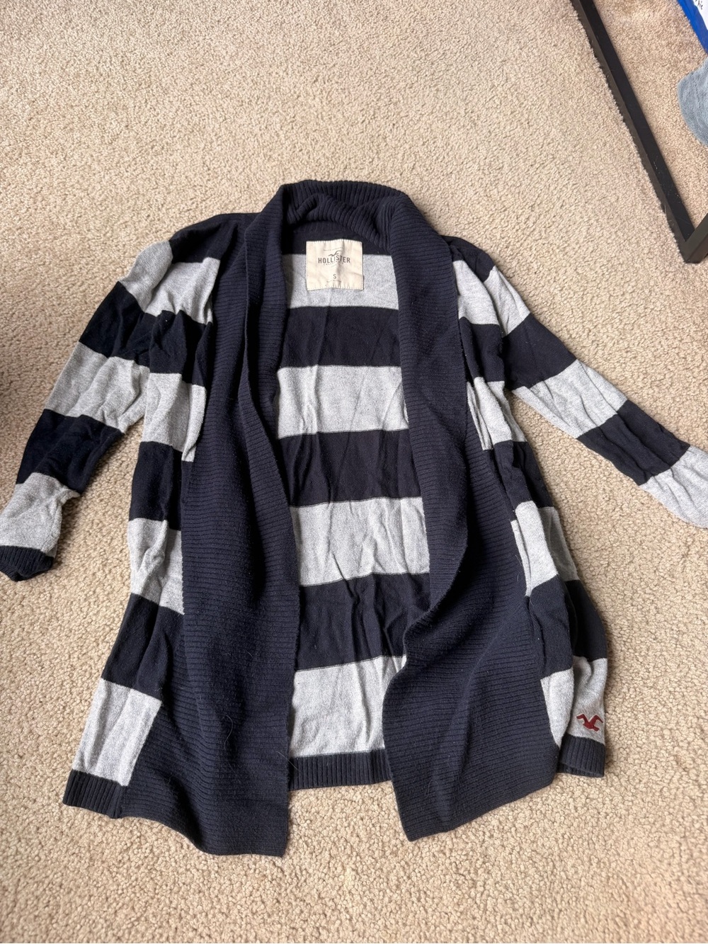 Hollister Navy and Light Gray Striped Open-Front Cardigan
